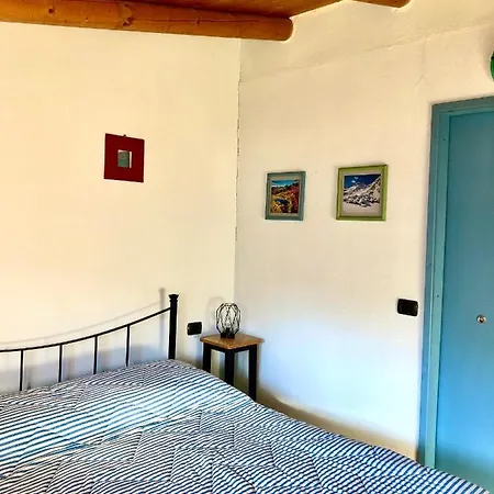 Bed & Breakfast Cavria 3*